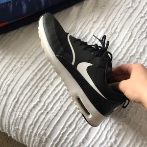 NIKE AIR MAX THEA